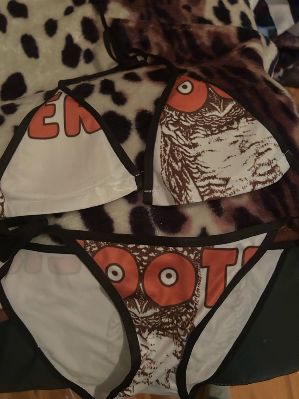 Hooters Logo print bikini. Fits like S-M